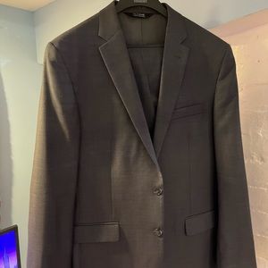 Jos. A. Bank Travelers Suit: 42R 36/30